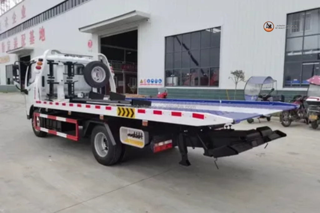 Lightweight Recovery Truck